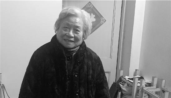 近九旬老人給小區保潔員發紅包活一年就發一年